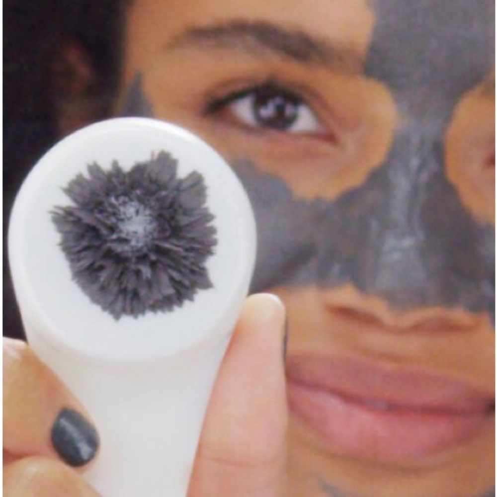 ✨✨NIB ELF BEAUTY SHIELD MAGNETIC FACIAL MASK KIT ✨✨ - Picture 2 of 6